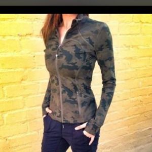 SOLDLululemon camo forme jacket