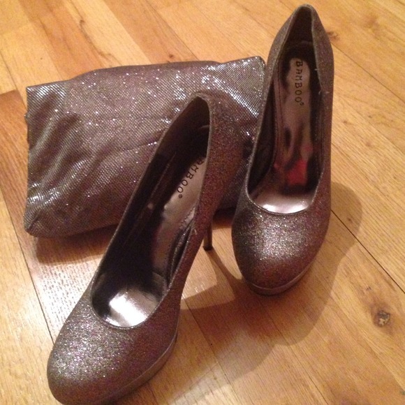 Sparkling platforms with purse
