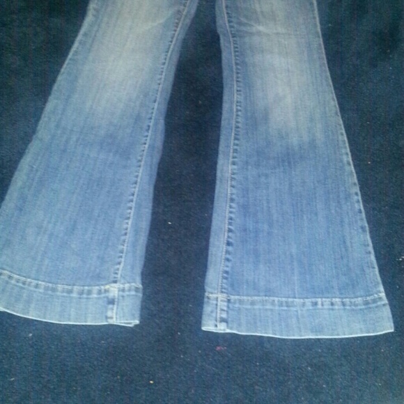 Jeans - Picture 2 of 3