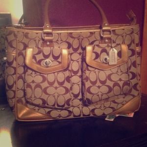 REDUCED AGAIN!!!!!Authentic Coach Tote💗💗💗