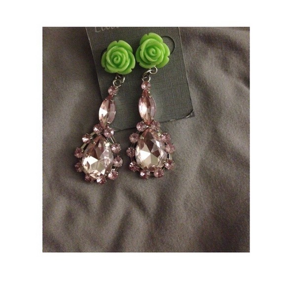 Flower & Crystal Fashion Earrings