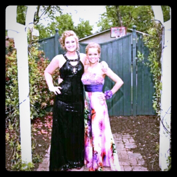 Cinderella Dresses & Skirts - BEAUTIFUL classy black prom