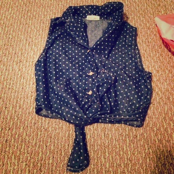 Cute cropped denim top