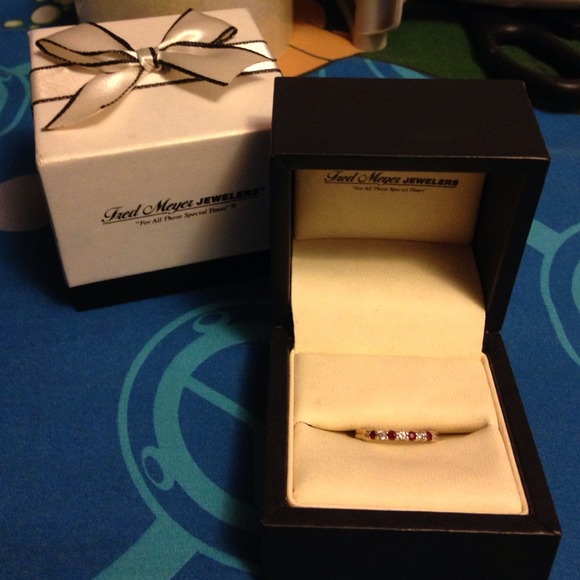 Diamond with ruby ring 14k solid yellow gold