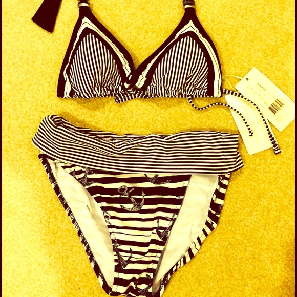 Swim suit