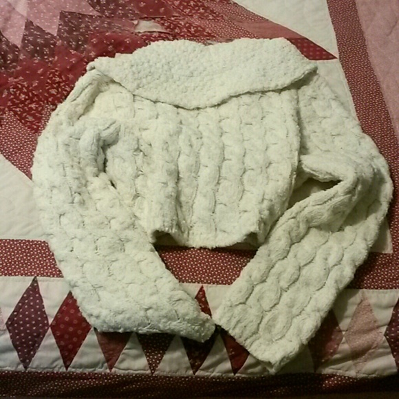 Who needs a boyfriend to cuddle CHENILLE SWEATER - Picture 2 of 2