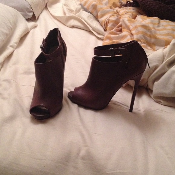 ShoeMint Leila booties. Size 7. - Picture 3 of 3