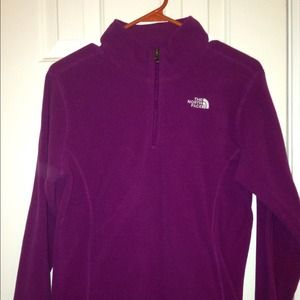 AUTHENTIC purple North Face 1/4 zip fleece