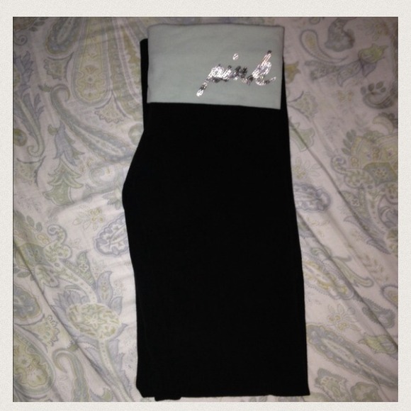 VS yoga pants