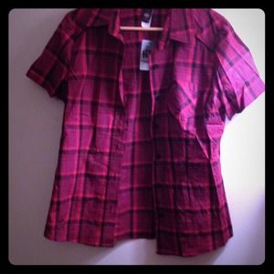 Short sleeve button down