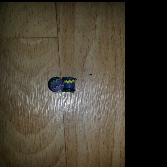 00g chevron plugs