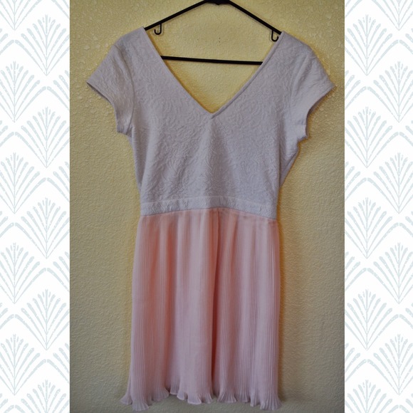 Pink & White V-Neck Pleated Skater Dress