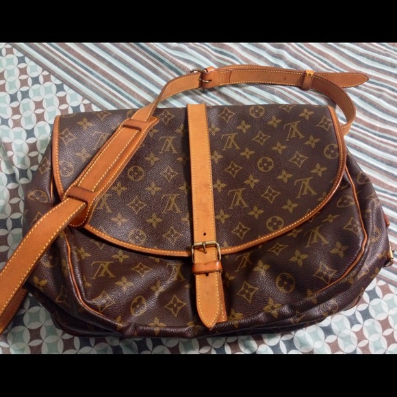 SOLD🚫 Authentic Louis Vuitton Saumur 35 (GM)