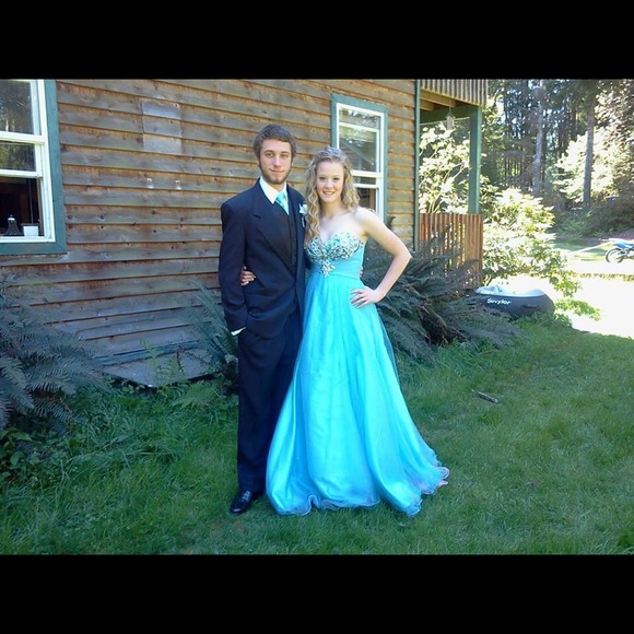 💙💎 Cinderella senior prom dress! 👑💕