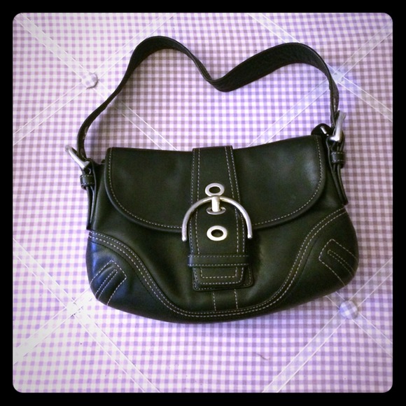 Authentic Coach Small Leather Shoulder Purse