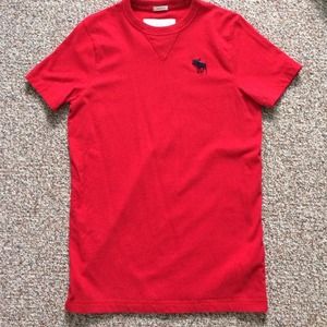 Abrocrombie and fitch red t-shirt (muscle fit)