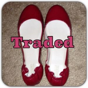 Traded with @nicoleevans11