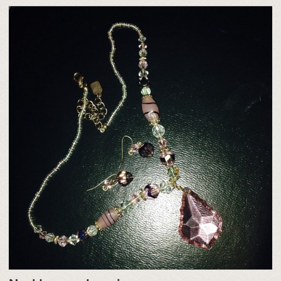 Necklace and earring bundle