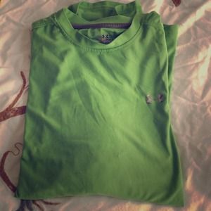 Under armour men's medium heat gear shirt