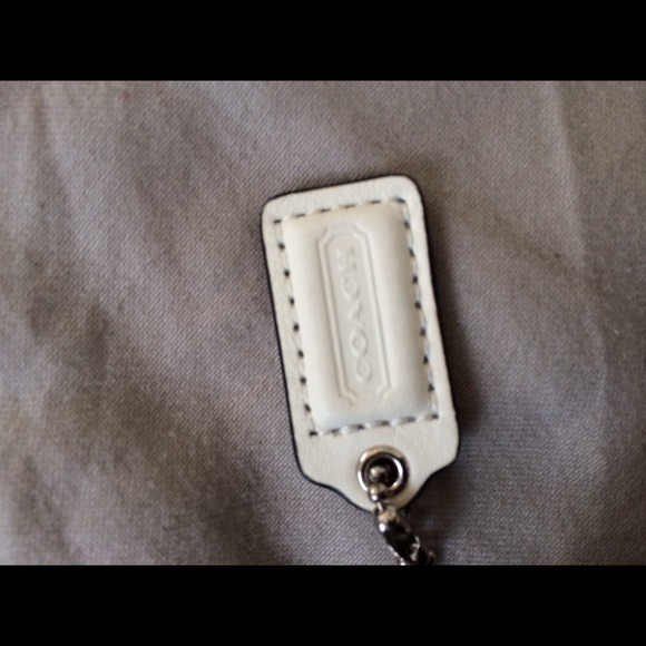 Authentic Coach handbag! NWT - Picture 3 of 4