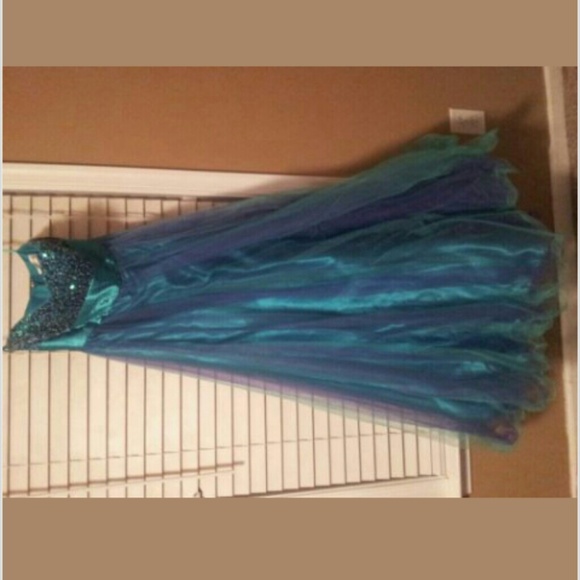 Blue prom dress