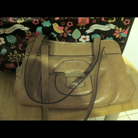 Unbranded desert sand-color purse ***ON SALE***!!!