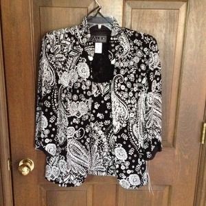 New Black sparkly tank with 3/4 sleeves