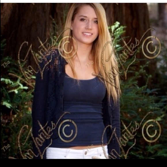 hollister cardigan size M fits XS/S best - Picture 3 of 3