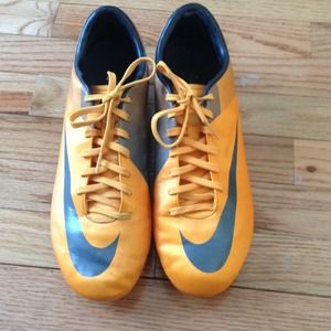 Men's nike soccer cleats