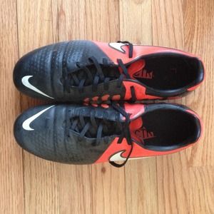 Men's nike soccer cleats!