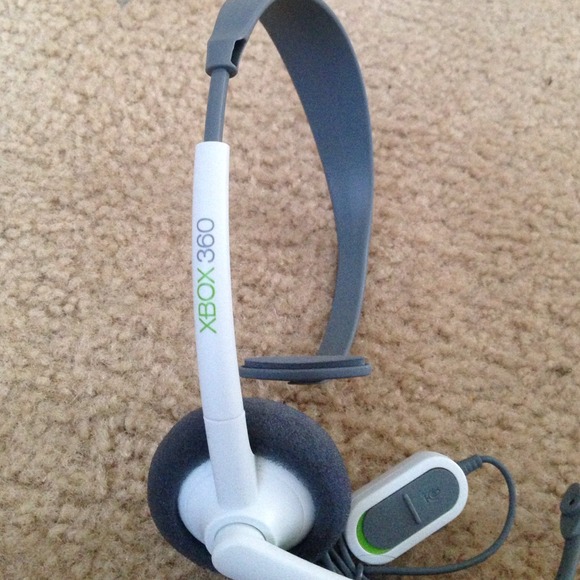 Headset - Picture 2 of 2
