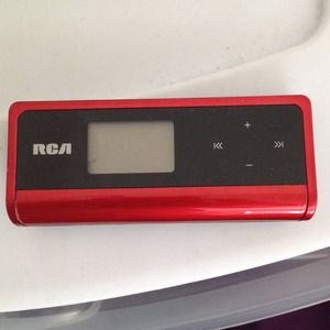 Red RCA TH1814 4 GB MP3 Player with Flipout USB