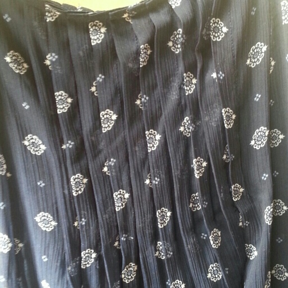 Beautiful printed navy dress - Picture 2 of 4