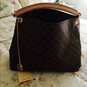 Louis Vuitton Monogram Artsy GM