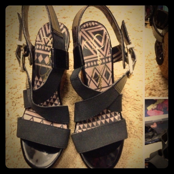 Jessica Simpson wedges