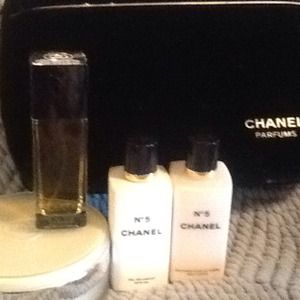 CHANEL # 5. Perfum kit.  REDUCED