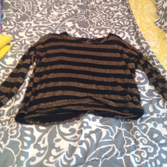 Gold and black top - Picture 1 of 2