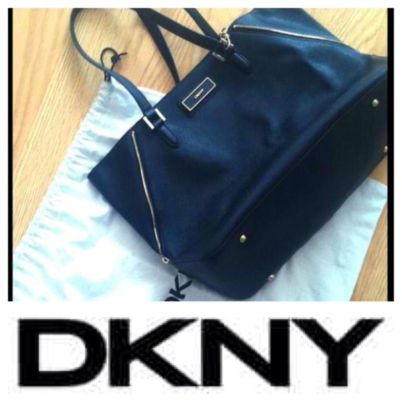 DKNY Handbags - Amazing DKNY bag! Great price!