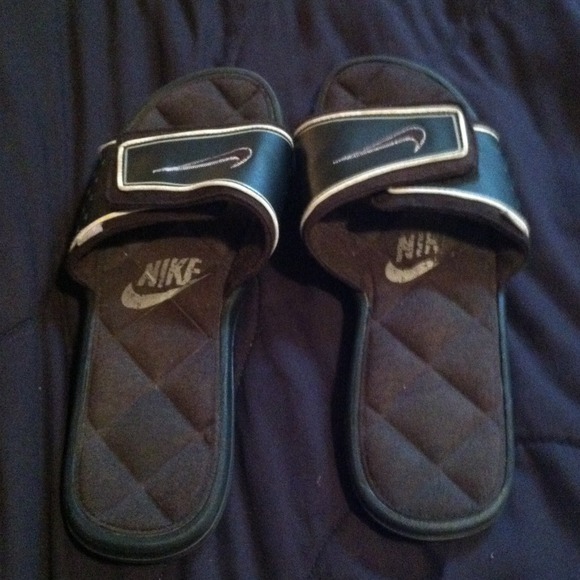 •SOLD•Nike Sandals