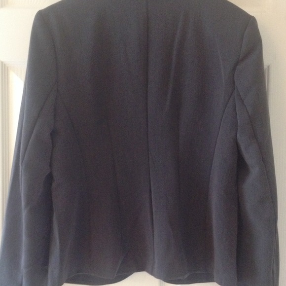 Forever 21 Grey Blazer - Picture 3 of 4