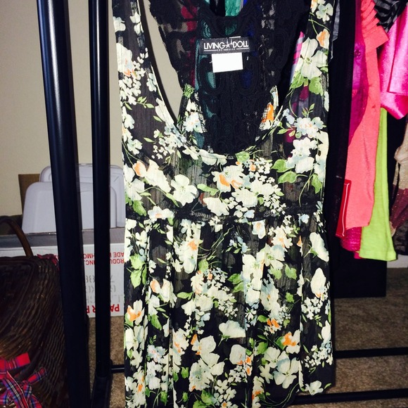 Flowered tank top lace in back