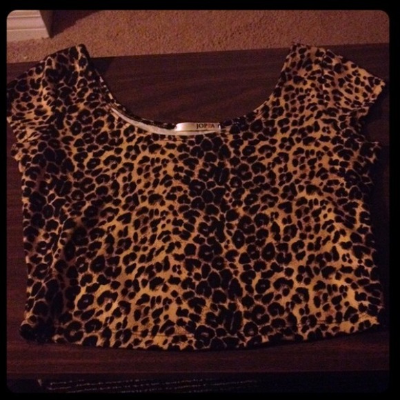 Cheetah crop top