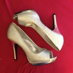 Silver sparkly open toed heels