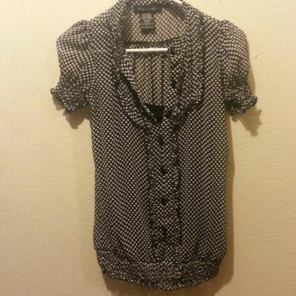 Super cute polka dot top