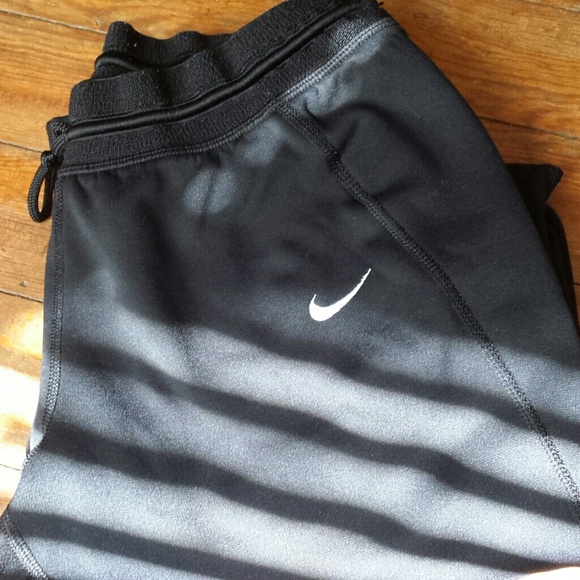Nike Women's sweats - Picture 4 of 4