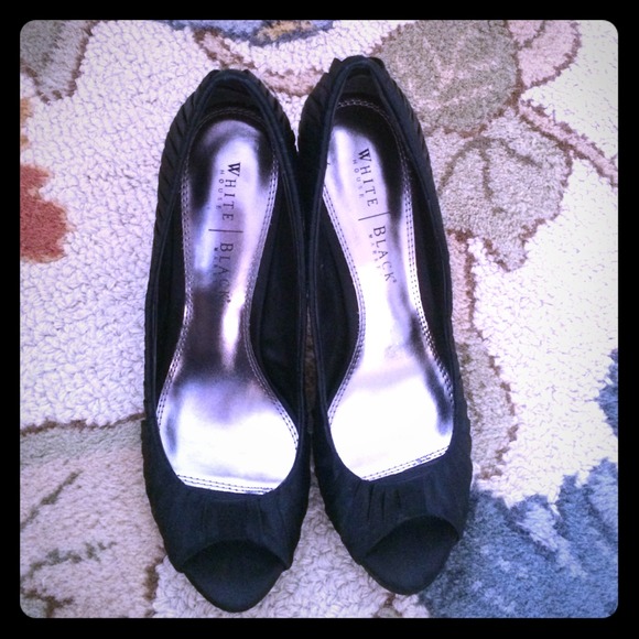 Black silk open toe pumps