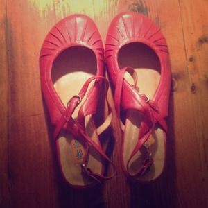 Red Miz Mooz Shoes Size 40 or 9 USA