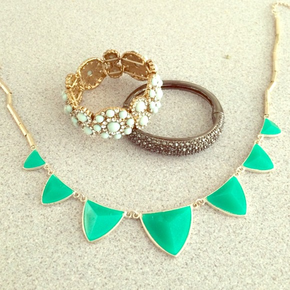 JEWELRY BUNDLE