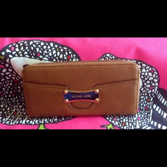 Michael Kors zip around wallet