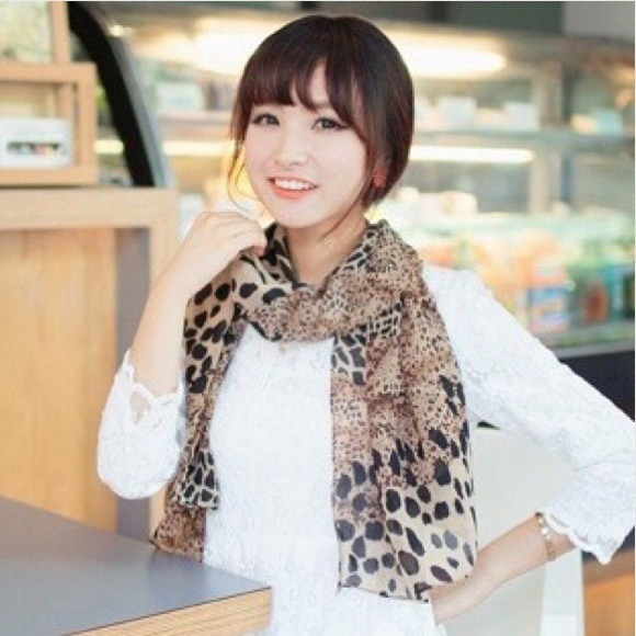 Scarf - Picture 2 of 2